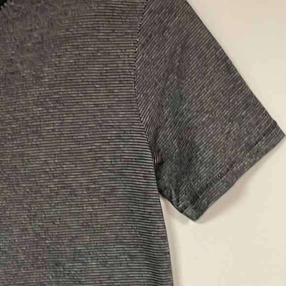 First Wave Boys Tee Shirt, Sz 10/12, Great condition! - Picture 4 of 6